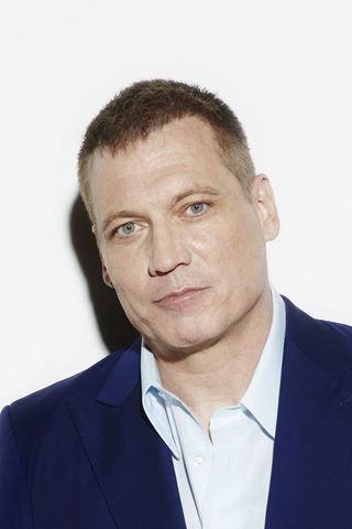 Holt McCallany, photo 3 of 3