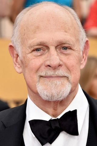 Gerald McRaney, photo 1 of 3