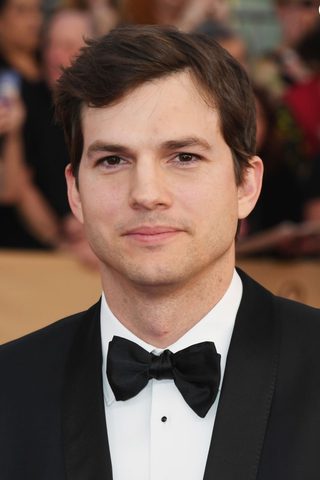 Ashton Kutcher, photo 1 of 3