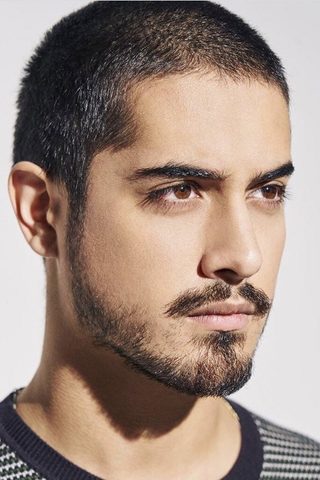 Avan Jogia, photo 1 of 3