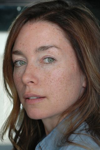 Julianne Nicholson, photo 3 of 3