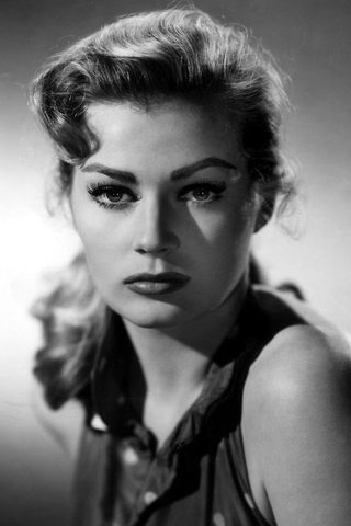 Anita Ekberg, photo 3 of 3