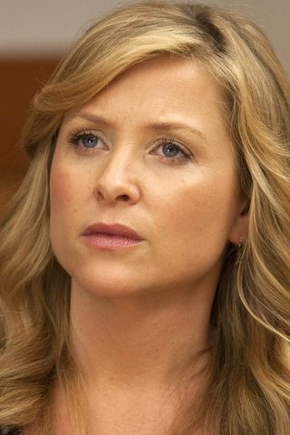 Jessica Capshaw, photo 1 of 3