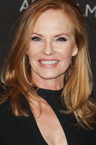 Marg Helgenberger, photo 1 of 3