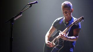 Springsteen on Broadway still 3