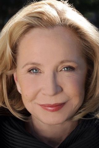 Debra Jo Rupp, photo 2 of 3
