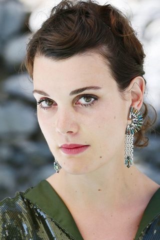 Camille Rutherford, photo 1 of 3