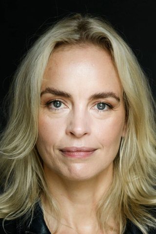 Nina Hoss, photo 3 of 3