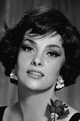 Gina Lollobrigida, photo 3 of 3