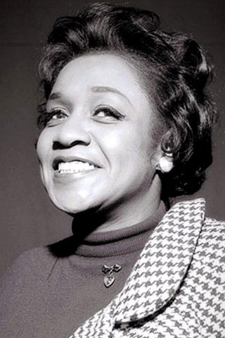 Isabel Sanford, photo 1 of 3