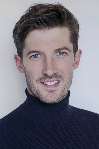 Gwilym Lee, photo 1 of 3
