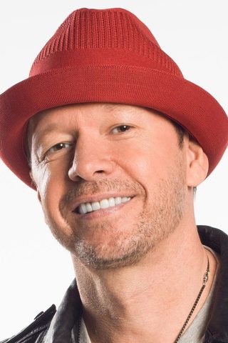 Donnie Wahlberg, photo 2 of 3