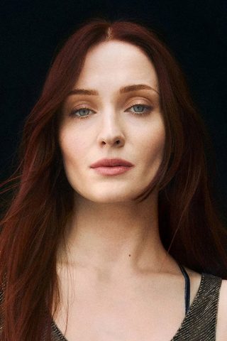 Sophie Turner, photo 2 of 3