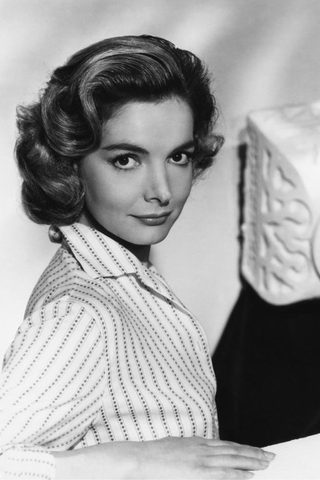 Elizabeth Sellars, photo 1 of 3