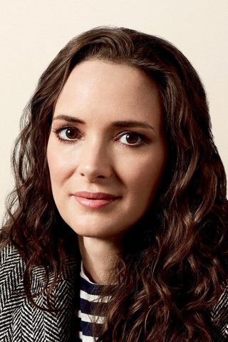 Winona Ryder, photo 1 of 3