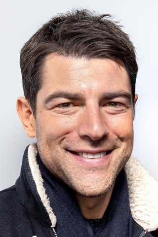 Max Greenfield, photo 2 of 3