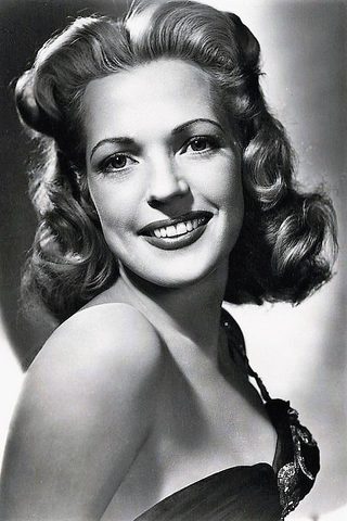 Anne Gwynne, photo 2 of 3