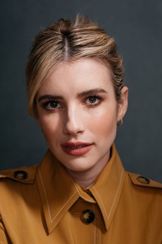 Emma Roberts, photo 3 of 3
