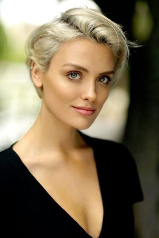 Wallis Day, photo 3 of 3