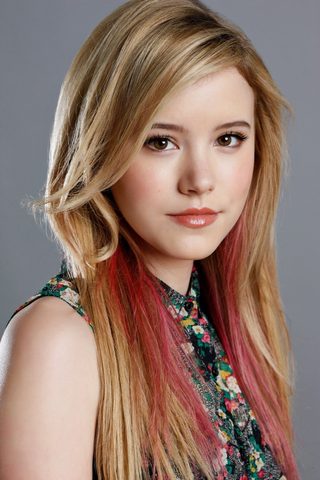 Taylor Spreitler, photo 3 of 3