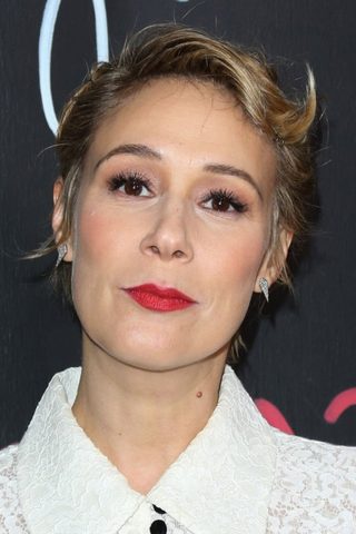 Liza Weil, photo 3 of 3