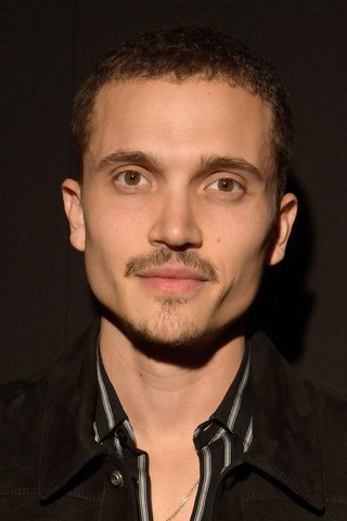 Karl Glusman, photo 2 of 3