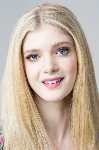 Elena Kampouris, photo 3 of 3