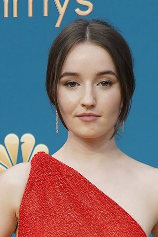 Kaitlyn Dever, photo 2 of 3