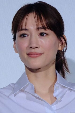 Haruka Ayase, photo 1 of 3