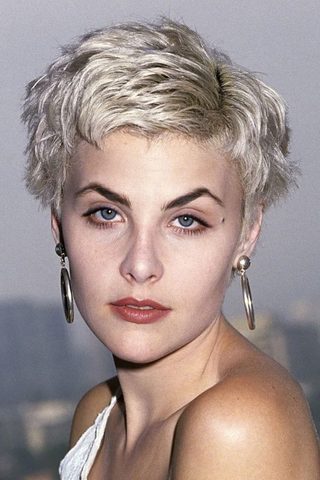 Sherilyn Fenn, photo 3 of 3