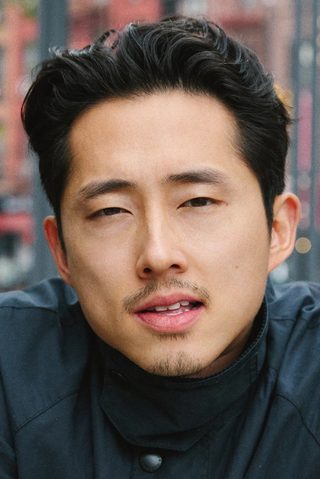 Steven Yeun, photo 3 of 3