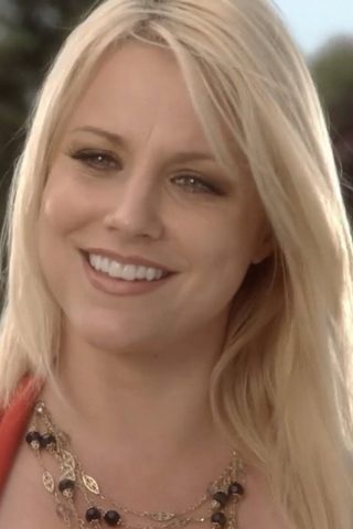 Brittney Powell, photo 3 of 3