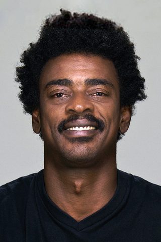 Seu Jorge, photo 2 of 3