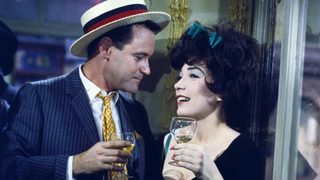 Irma la Douce still 8
