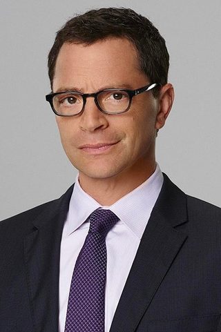 Joshua Malina, photo 1 of 3