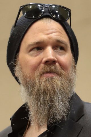 Ryan Hurst, photo 2 of 3