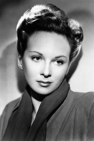 Joan Greenwood, photo 3 of 3