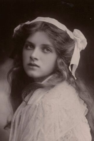Gladys Cooper, photo 3 of 3