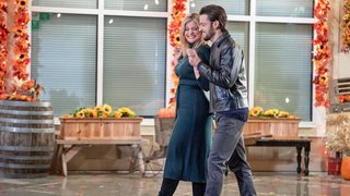 Roadhouse Romance still 1