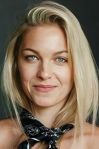 Winny Clarke, photo 3 of 3