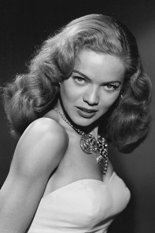 Dona Drake, photo 3 of 3