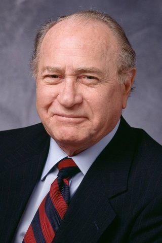 Darren McGavin, photo 2 of 3