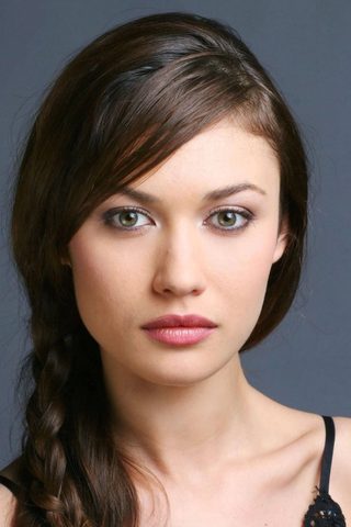 Olga Kurylenko, photo 2 of 3