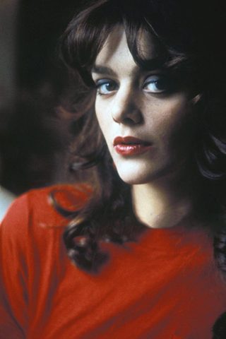 Tina Aumont, photo 1 of 3