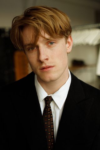Louis Hofmann, photo 2 of 3