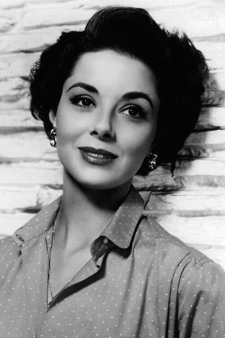 Dana Wynter, photo 3 of 3