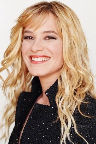 Franka Potente, photo 1 of 3