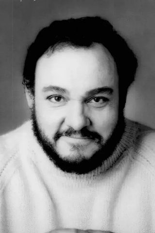 John Rhys-Davies, photo 2 of 3