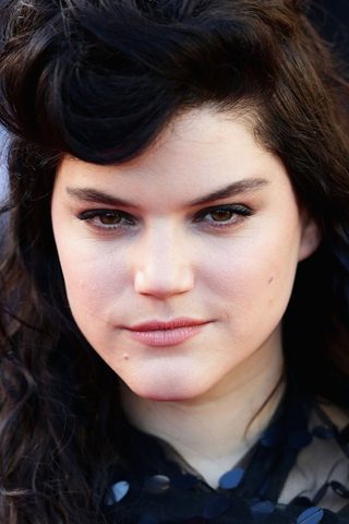 Soko, photo 3 of 3