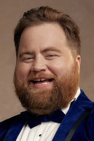 Paul Walter Hauser, photo 3 of 3